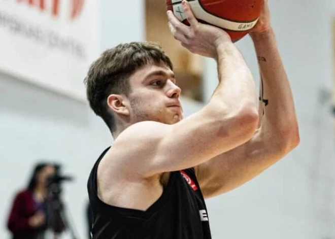 "VEF Rīga" jau pirms sezonas pazaudē talantīgo aizsargu Rihardu Berkoldu