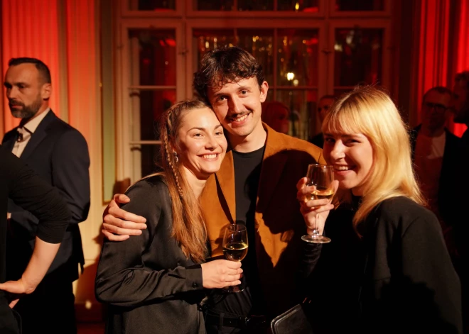 Aktrise Elizabete Lielmane kļūs par māmiņu