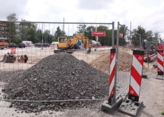 Rīgā aiztur vīrieti, kurš lielam skaitam klientu nav paveicis nolīgtos būvdarbus