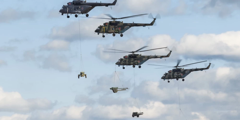 Lietuva pirms mācībām "Zapad" slēdz daļu gaisa telpas pie robežas ar Baltkrieviju. 