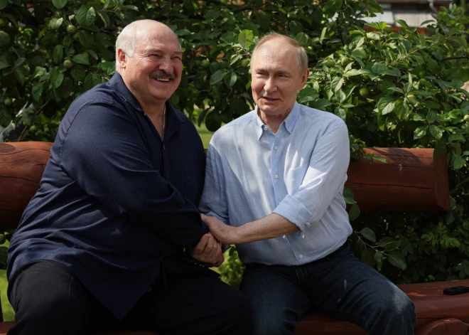 Krievijas sabiedrotais Baltkrievija plāno attīstīt raķešu ražošanu ar kodolieročiem