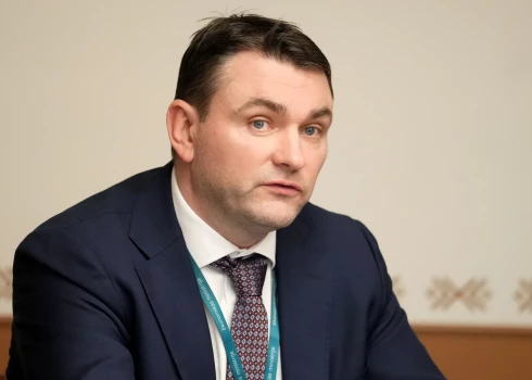 Iepriekšējais EM valsts sekretārs Edmunds Valantis amatu atstāja jūnija vidū. 