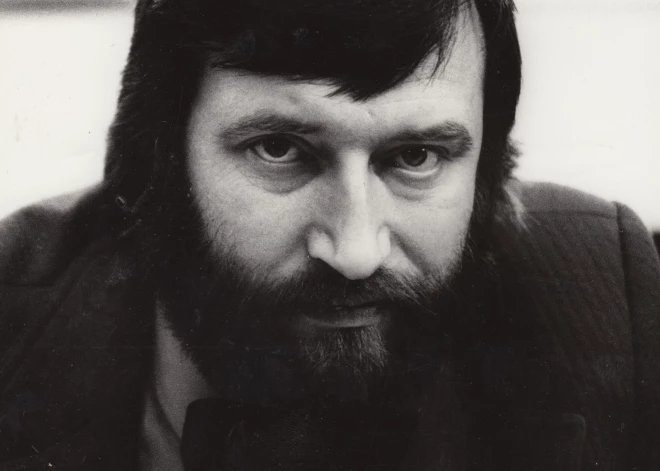 "Uzvarēt "Mikrofona" aptaujā šī dziesma vienkārši nedrīkst!" - leģendārais Uldis Stabulnieks šoruden svinētu 80