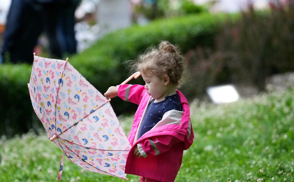 Sestdien daudzviet līs, vietām gaidāms arī pērkona negaiss