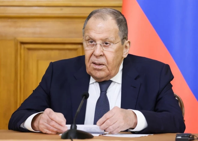 Putins "gatavs tikties ar Zelenski", bet darba kārtība pilnīgi nav gatava, saka Lavrovs