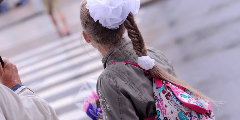 Tuvojoties jaunajam mācību gadam, Rīgas pašvaldības policija pastiprināti kontrolē autovadītājus.