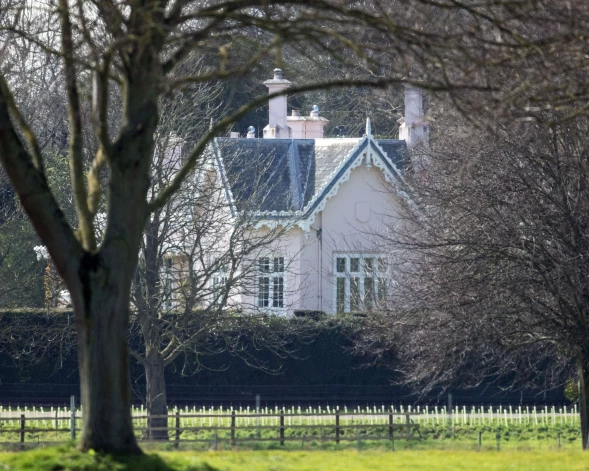 Adelaidas kotedža Vindzorā, kur šobrīd dzīvo Velsas prinča un princeses ģimene.