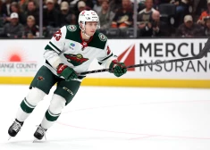 Austrijas uzbrucējs Marko Rosi paraksta triju gadu līgumu ar NHL klubu Minesotas "Wild"