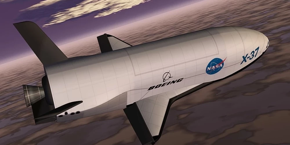 X-37 напоминает старые американские шаттлы.
