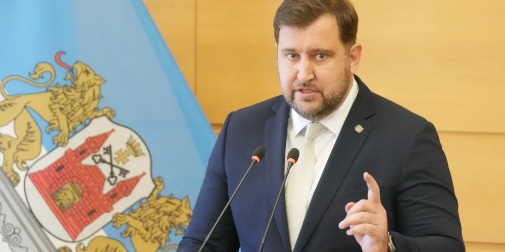Jaunajam Rīgas domes deputātam Rūdolfam Brēmanim (SV/AJ) pieder kopumā seši nekustamie īpašumi dažādās Latvijas vietās, liecina Brēmaņa amatpersonas deklarācija, kas iesniegta, stājoties amatā.