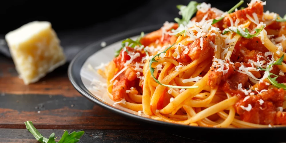 Amatriciana jeb tomātu mērce ar cūkgaļu