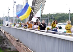 Rīgā simtiem cilvēku dodas Ukrainas atbalsta gājienā