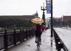Tuvākā diennakts būs lietaina, Vidzemē un Kurzemē līs stipri