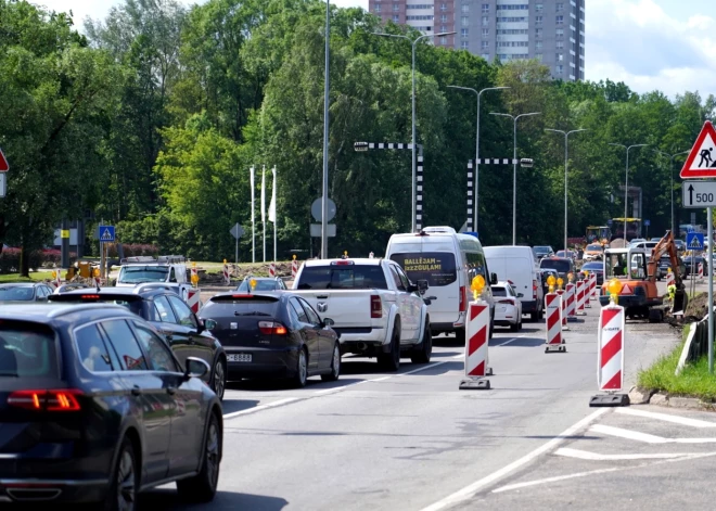 Ķekavas pašvaldība pedagogiem kompensēs transporta izdevumus