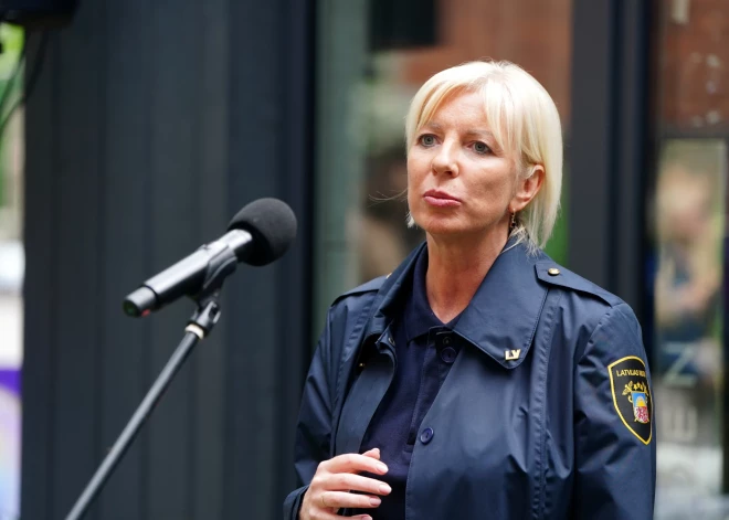 Baltkrievu karbamīda ceļš Latvijā: muita saskata sankciju apiešanas pazīmes; muitas policija atsakās sākt lietas