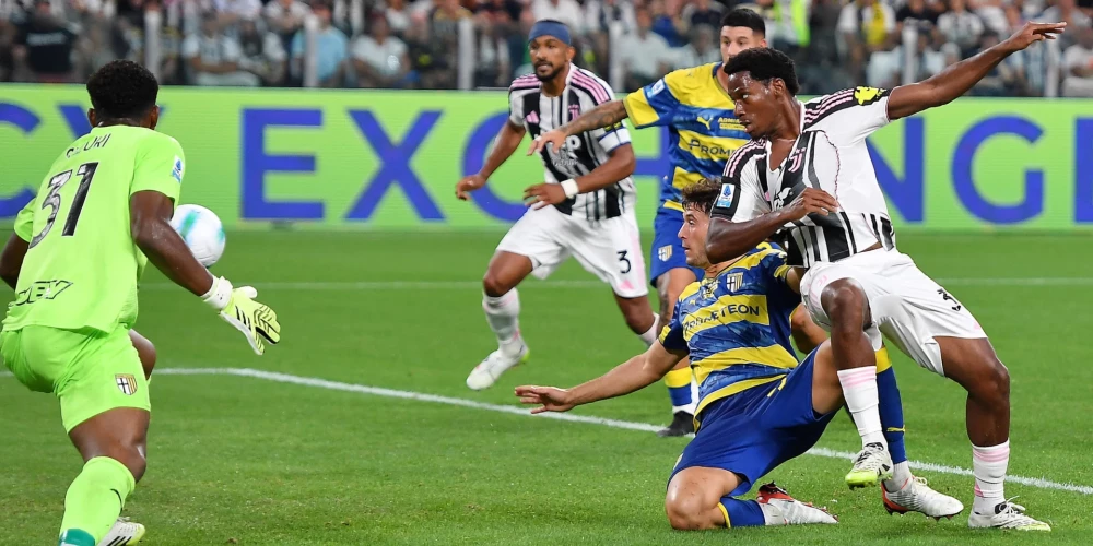 "Juventus" uzbrukums "Parma" vārtiem beidzas ar Džonatana Deivida trāpījumu