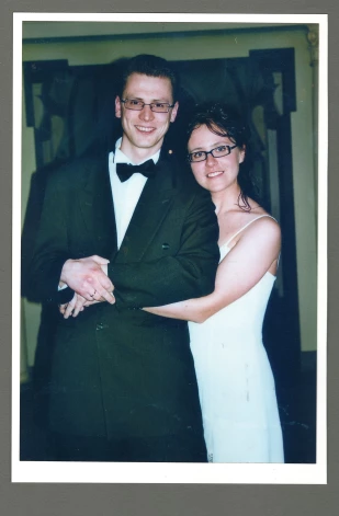 Ar sievu mācītāju ballē 2005. gadā.