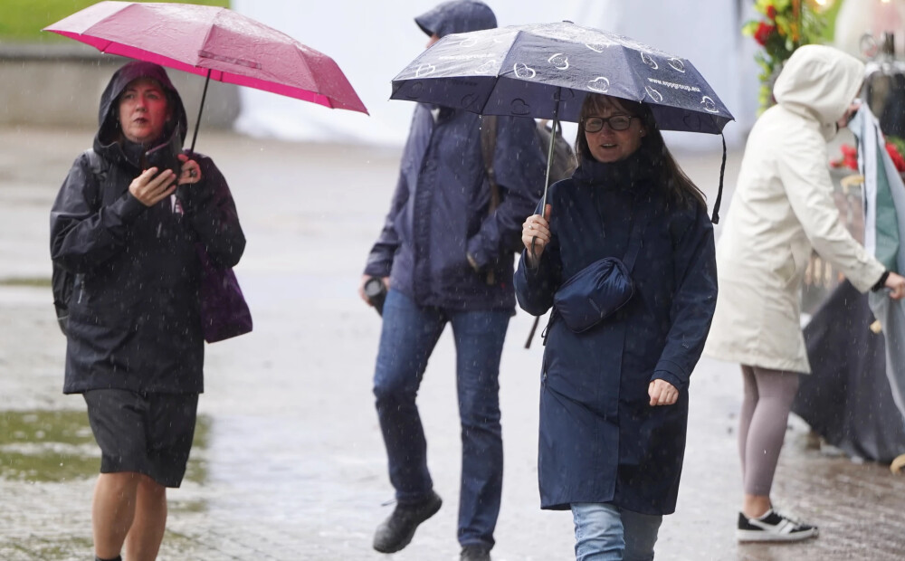 Otrdien līs, vietām gaidāms pērkona negaiss