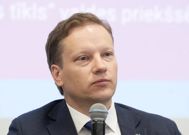 Deputāts Patmalnieks kļuvis par VARAM parlamentāro sekretāru