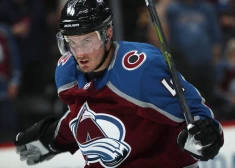 Ozoliņa rekordu pārspējušais aizsargs Berijs beidz NHL karjeru