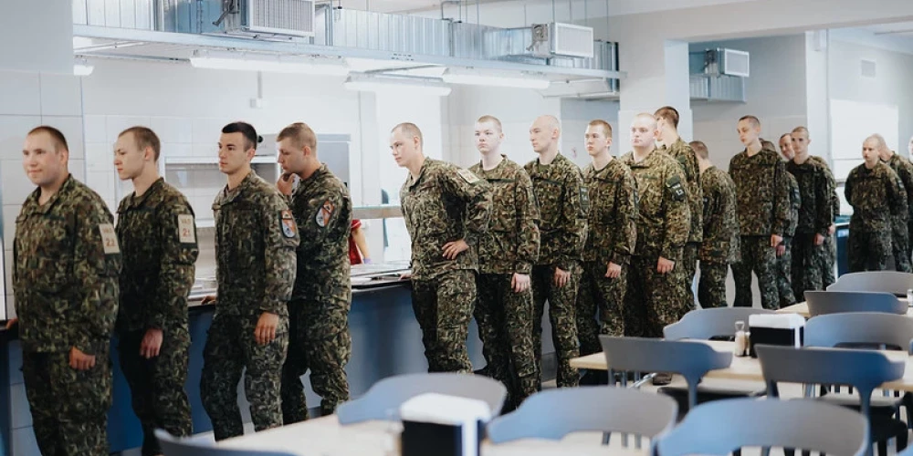 Jaunieši aicināti pieteikties valsts aizsardzības dienesta janvāra iesaukumam.