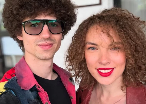 Laulības ostā iestūrējuši mūziķi Katrīna Gupalo un Edgars Vilcāns.