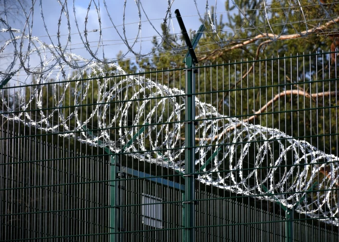 Uz robežas ar Baltkrieviju poļu karavīram rokā eksplodējusi granāta