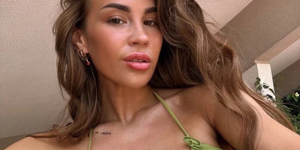 Soctīklu profilos Lāsmai Novikai ir iespaidīgs sekotāju skaits. Piemēram, "TikTok" viņai seko 51 tūkstotis, bet "Instagram" 22,4 tūkstoši.
