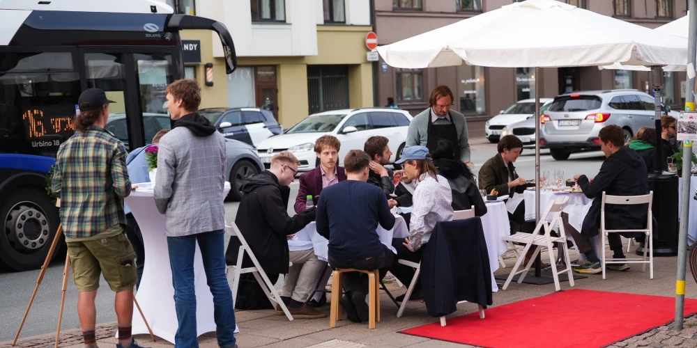 "Pilsēta cilvēkiem" akcija Brīvības ielā (foto: Juris Rozenbergs)