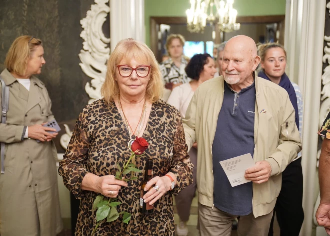 2025. gada 26. augustā kinoteātrī “Splendid Palace” notika režisores Dzintras Gekas dokumentālās filmas "Haralds Sīmanis. Dziesminieks un jumiķis" pirmizrāde.