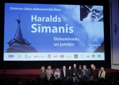 FOTO: sirsnīgā gaisotnē nosvin filmas "Haralds Sīmanis. Dziesminieks un jumiķis" pirmizrādi