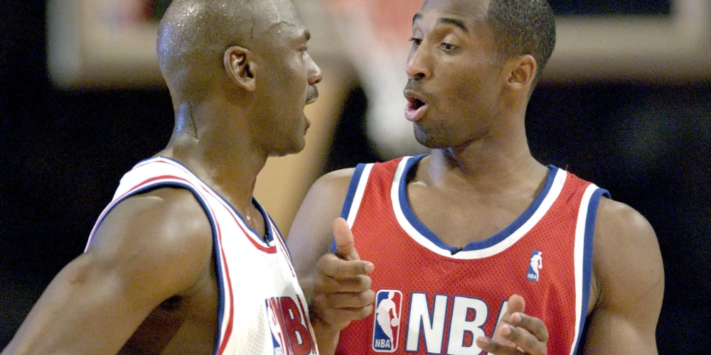 Maikls Džordans un Kobe Braients 2003. gada NBA Visu zvaigžņu spēlē