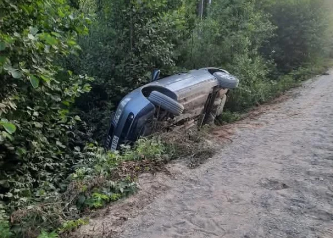Ceļš uz Veczemju klintīm Salacgrīvas pusē reizēm beidzas ļoti ekstrēmi pat netiekot līdz Vidzemes jūrmalai.