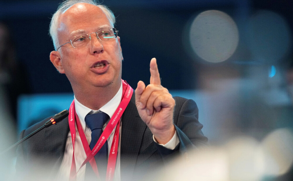 Putina emisārs Kirils Dmitrijevs ar "ēzeļu video" aicina aizvākt pēdējās barjeras Krievijas un ASV attiecībās