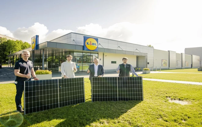 "Lidl" un "AJ Power" pārstāvji