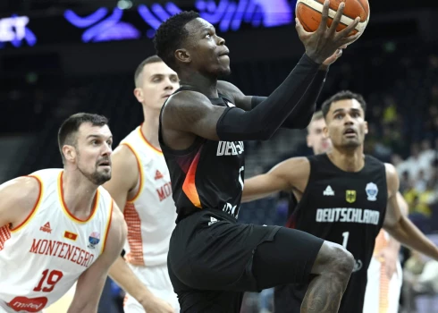 Vācijas vīriešu basketbola izlase trešdien Tamperē izcīnīja uzvaru Eiropas basketbola čempionāta pirmajā spēlē.
