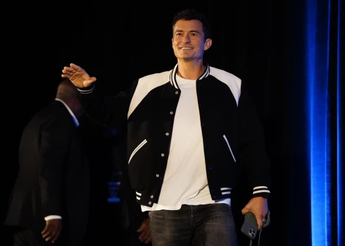 48 gadus vecais aktieris Orlando Blūms.