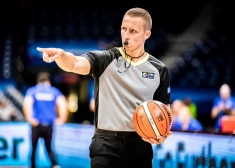 Mārtiņš Kozlovskis skaidro, kāpēc basketbola tiesnešu svilpes reizēm ir novēlotas un ko gaidīt no šī Eiropas čempionāta