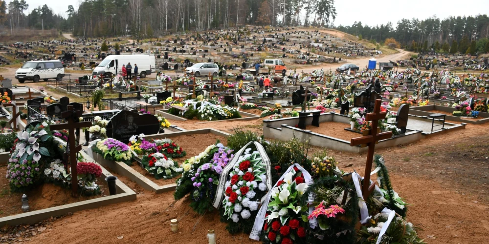 Хаос с кладбищами в Латвии заменят единым законом.