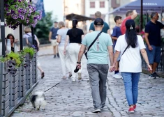 Puse no strādājošajiem uztraucas par savu labklājību vecumdienās