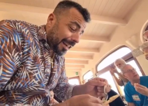 Roberto Meloni iepazīstina ar pavisam neparastu delikatesi.