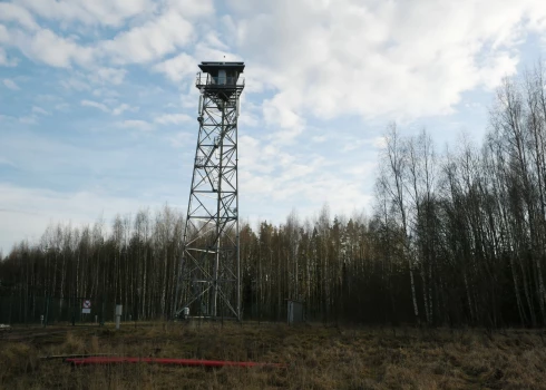 Наблюдательная башня пограничников на латвийско-белорусской границе в Каплавской волости.