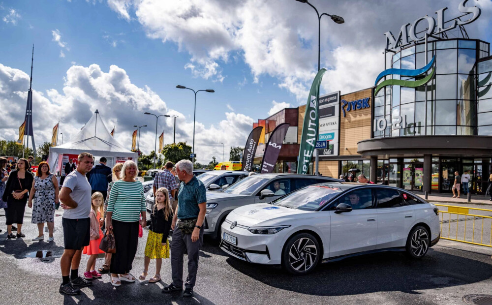 Augusta izskaņā ikviens interesents varēs izmēģināt jaunākos auto modeļus pie t/c “Mols”