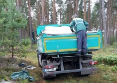 Uz ātrgaitas šosejas pretējā virzienā; alus ballīte beidzas cietumā, bet atpūta pie jūras - grāvī: kriminālā province