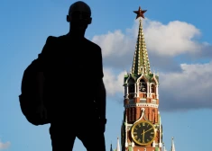 Izbeidz kriminālprocesu par iespējamu spiegošanu Krievijas interesēs