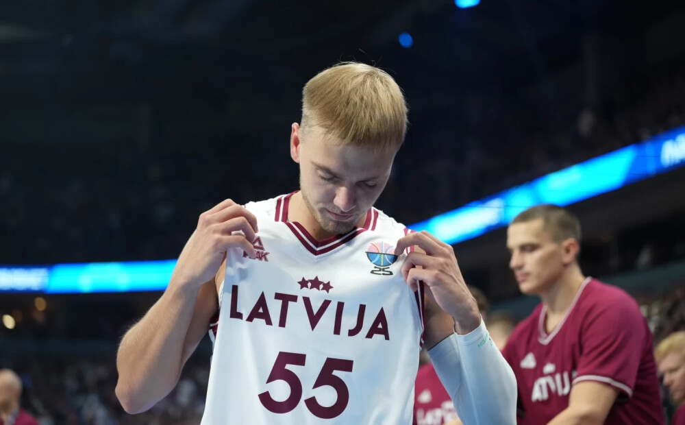 VIDEO: Artūrs Žagars labā noskaņojumā piedalās izlases treniņā dienu pirms spēles pret Igauniju