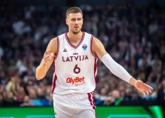 Cīņā par pirmo uzvaru “EuroBasket” Latvijas basketbolistiem sīksto igauņu pārbaudījums 