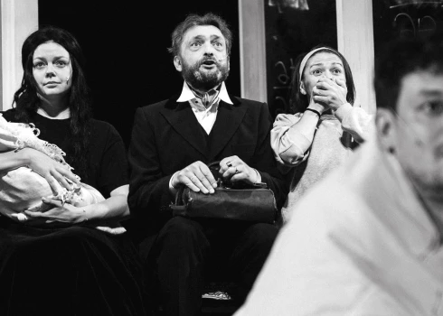 Тайны Конан Дойла оживут в спектакле «Шесть Шерлоков».