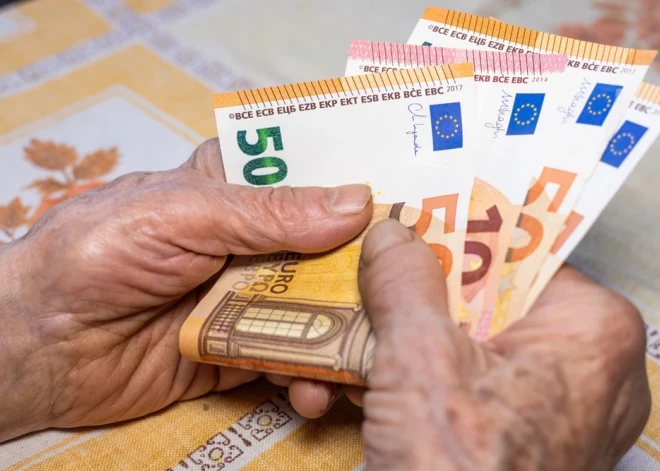 Задержанные выплаты из России компенсируют одной суммой за три квартала. Названа дата