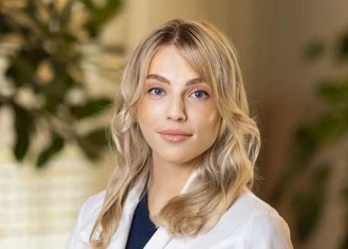 Ārstes-rezidente ginekoloģijā un dzemdniecībā Elīna Mīkstā.